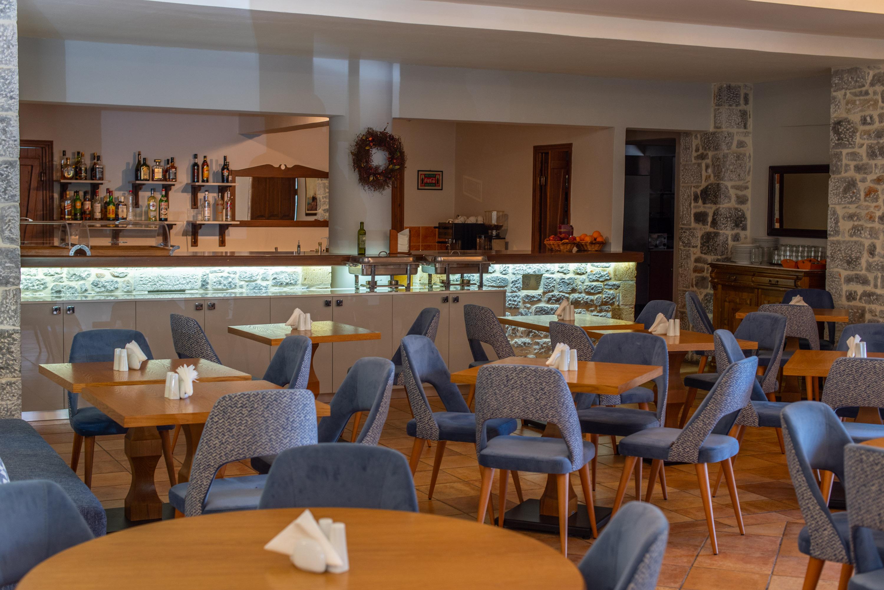 Kastro Maini Hotel Areopoli Ngoại thất bức ảnh