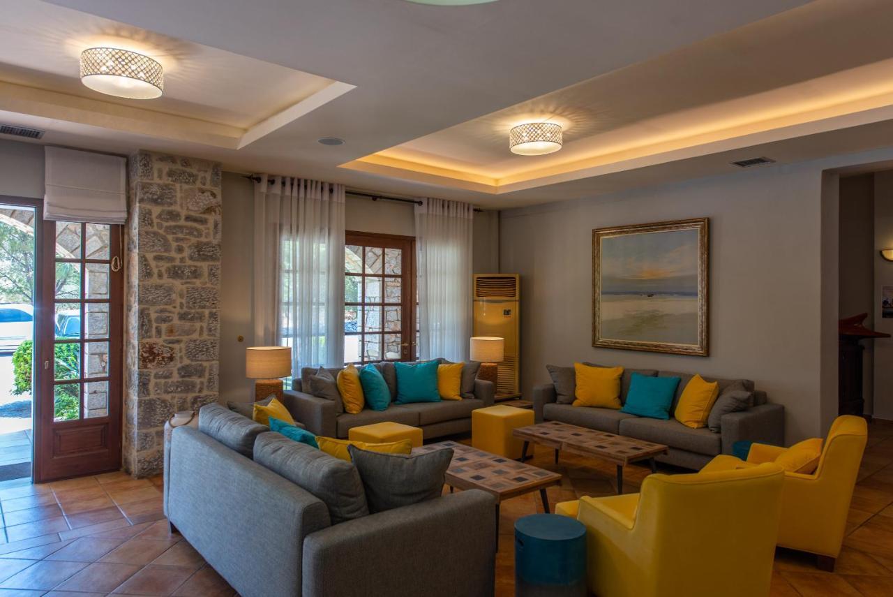 Kastro Maini Hotel Areopoli Ngoại thất bức ảnh