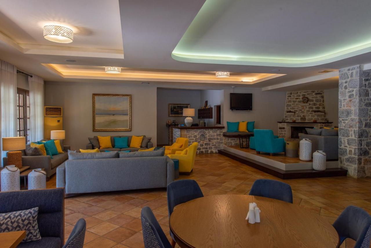 Kastro Maini Hotel Areopoli Ngoại thất bức ảnh